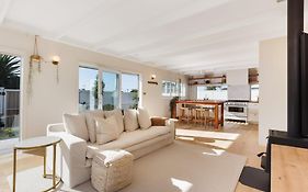 The Endless Summer Home - Beach And Town Location